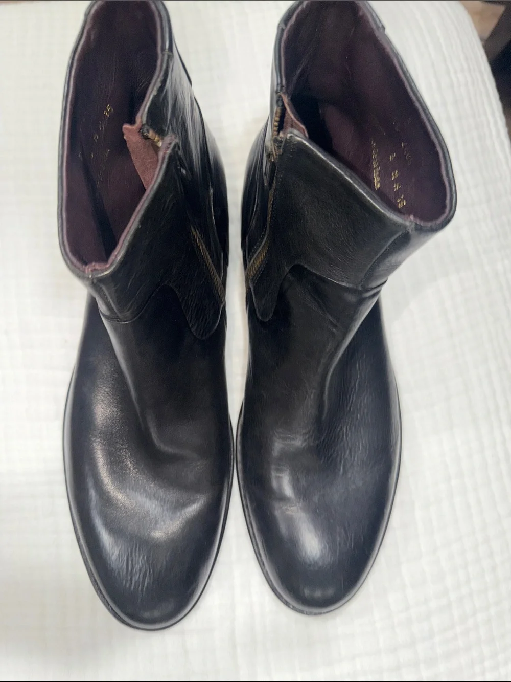 Johnston & Murphy Black Leather Chukka Zip Boots
